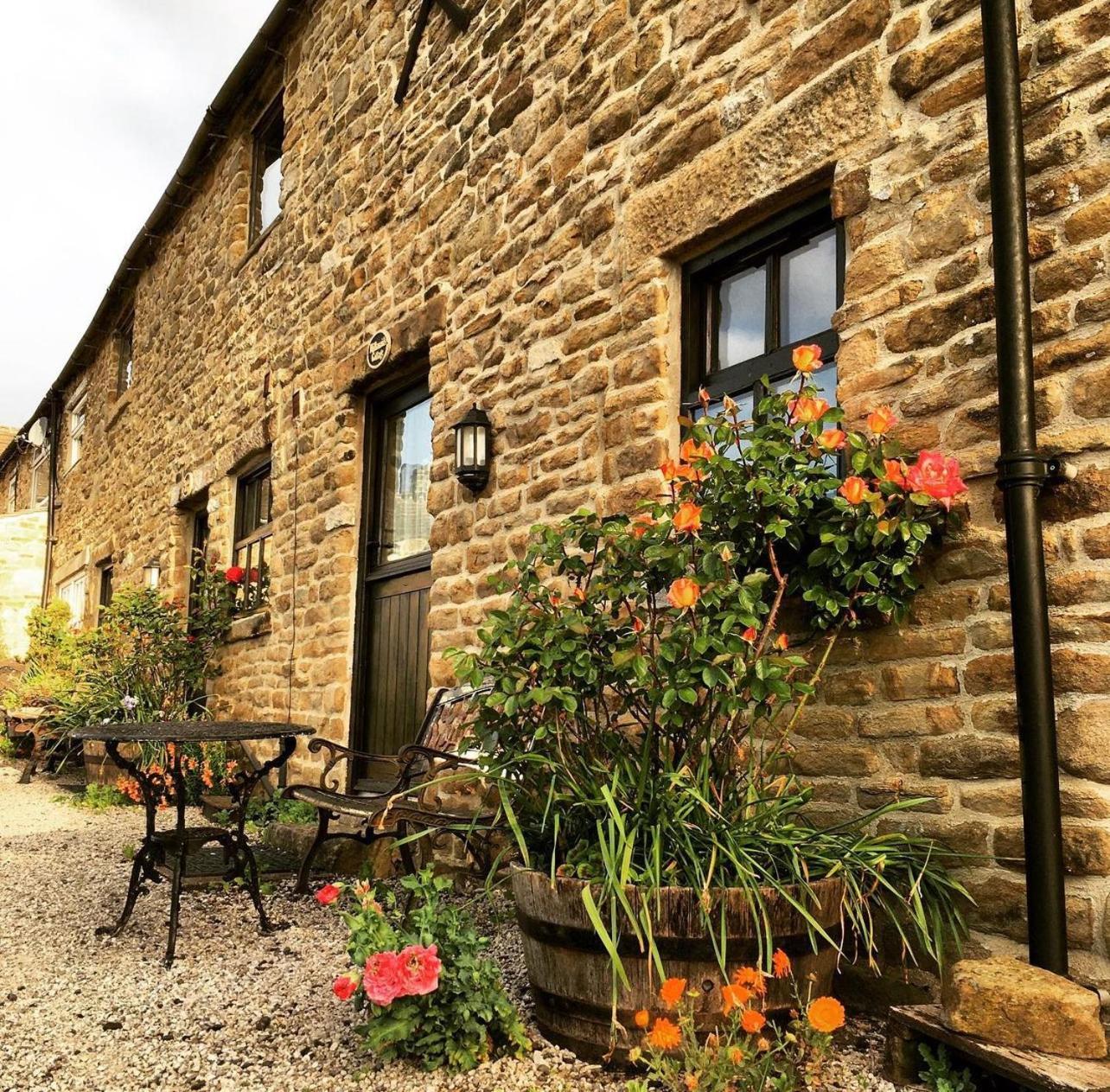 Riding House Farm Cottages Касълтън Екстериор снимка